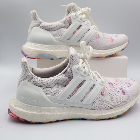 Adidas Ultra Boost Valentine Heart Pinks & Purples White Womens 7.5 - Picture 1 of 8